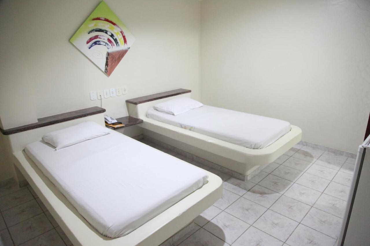 Hotel Piramide Pituba - Av Paulo VI Салвадор Екстериор снимка